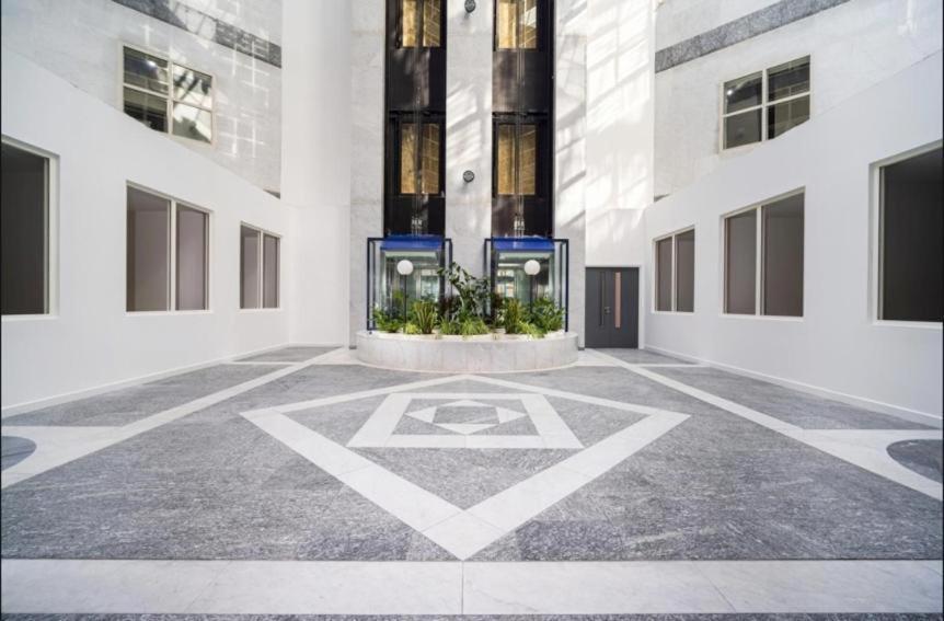 Two Bedroom - Central Peterborough Apartment - Bayard Apartments エクステリア 写真